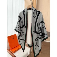 马鞭起舞高级感灰调桑蚕丝羊绒围巾女三角巾披肩秋冬百搭真丝羊绒