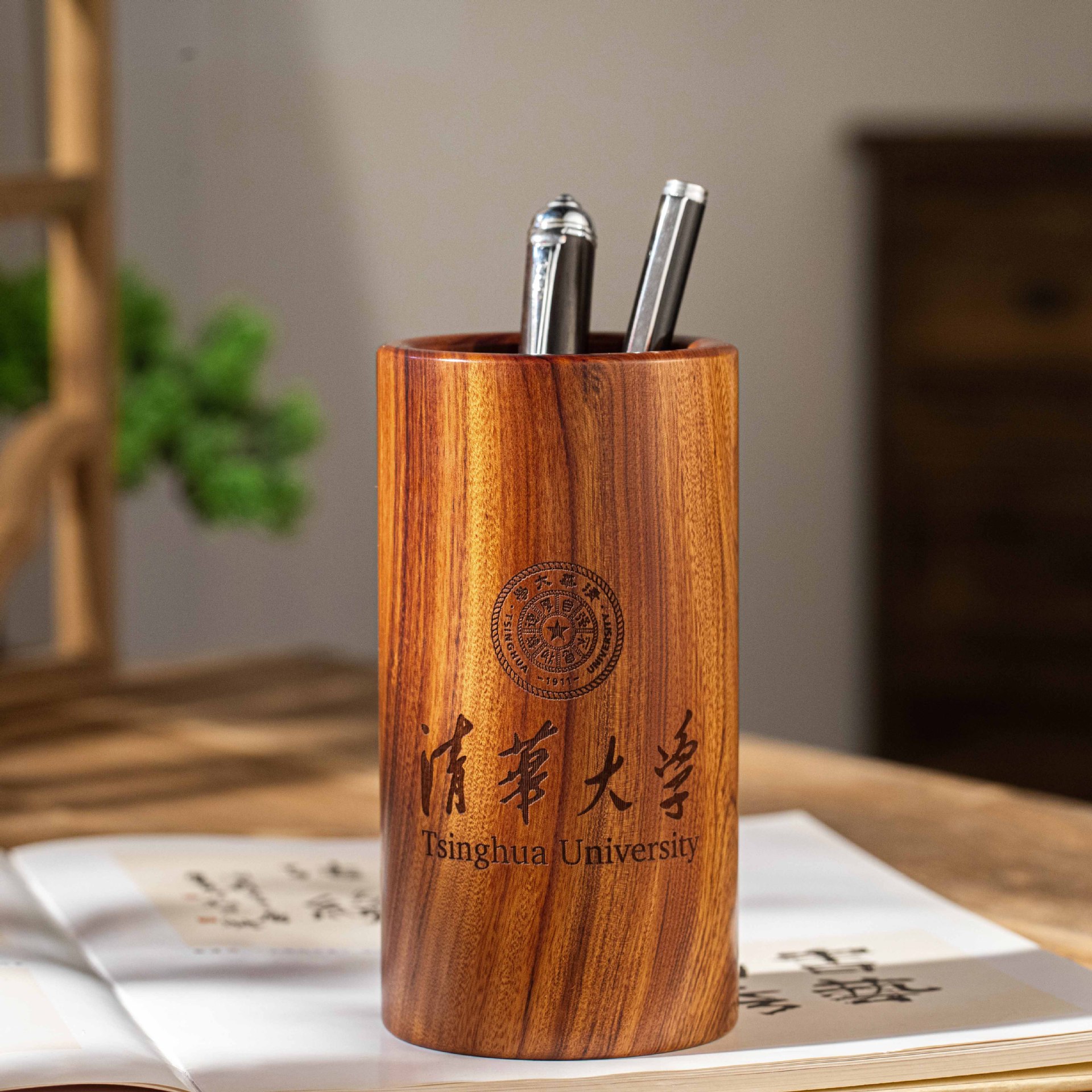 중간 원형 펜 용기-청화 대학 (사워 가지 우드)