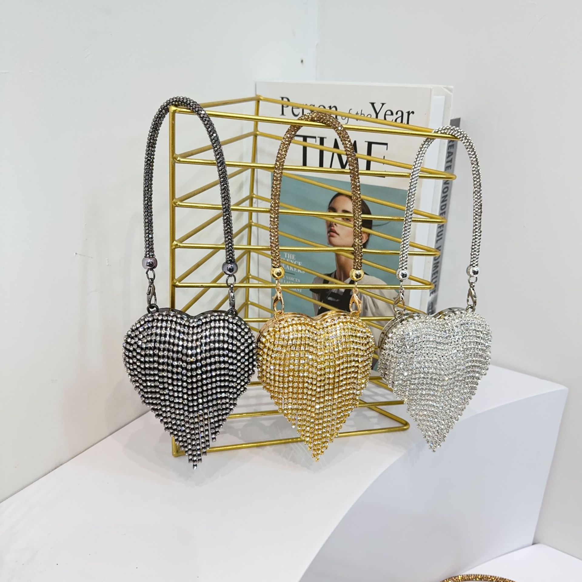 240g Weight Magnetic Buckle Closure Type Single Shoulder Strap Strap Type Shoulder Bag Bags Type Party Occasion Acrylic Material Women's Backpack Backpack Heart Shape Pattern All Seasons Season Women's Gender Elegant Style Heart-shaped Shape Arylic Heart Shape Heart-shaped Evening Bags 6