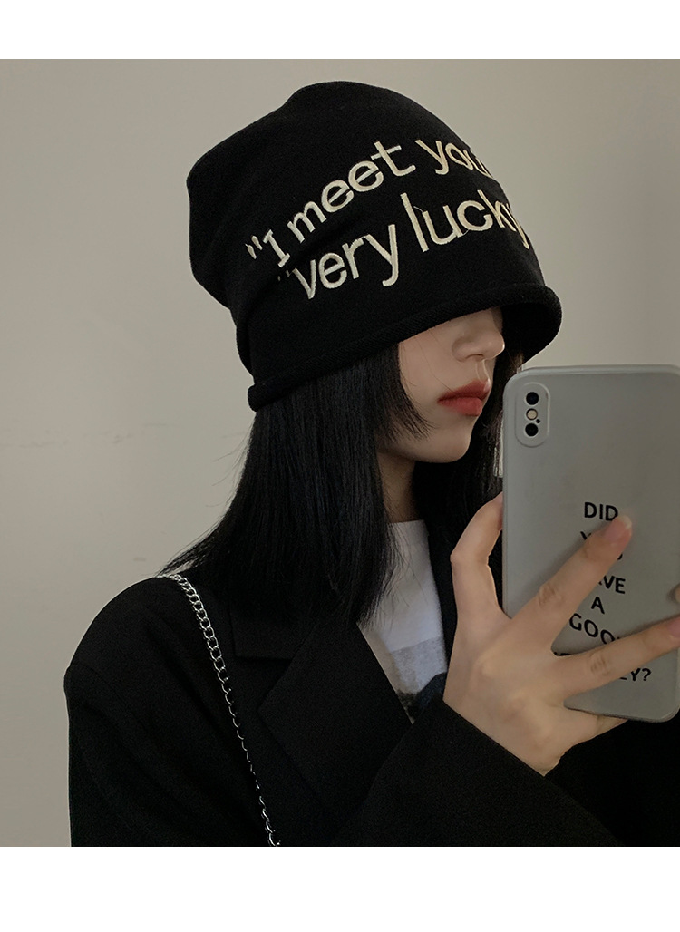Black letters folded hat women's autumn winter autumn wind sweet cool big round cold hat pile pile hat_voghion.com