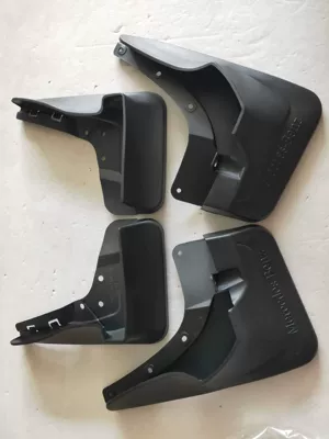 Suitable for 16-19 Models of Mercedes-Benz Gle 300/320, Soft Rubber Mud Flaps with Tread Pattern, Modification Accessories (Mudguard) - 16-19-mercedes-benz-gle-with-pedals