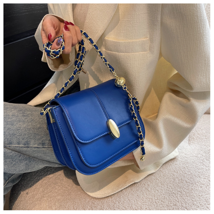 Chain Popular Small Bag New Stitching Spring Retro One-shoulder Messenger Bag 18.5*15*10cm display picture 2