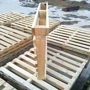 Source supply solid wood card logistics four sides into the wooden pallet wooden pallet floor board wooden pallet