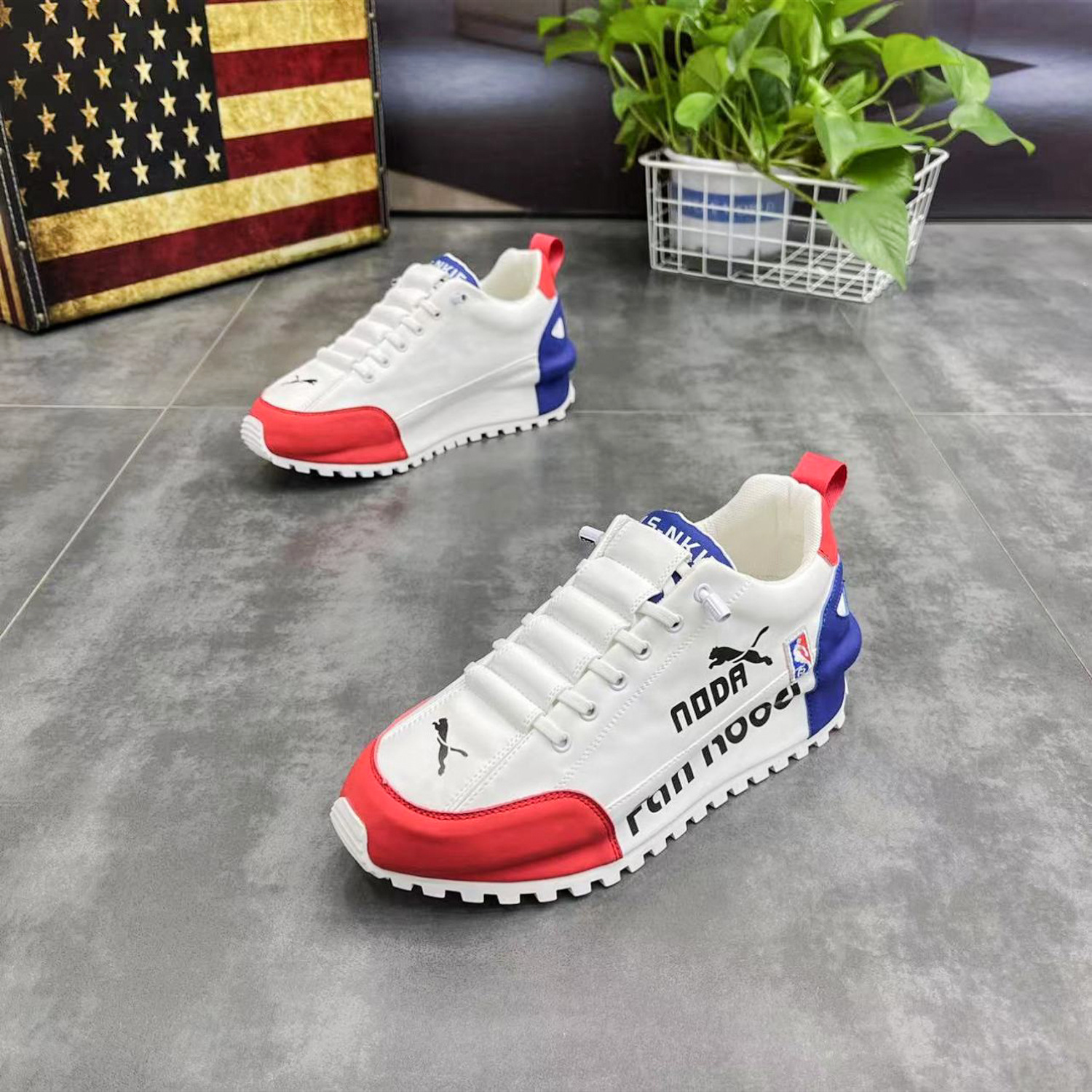 흰색과 빨간색 색상