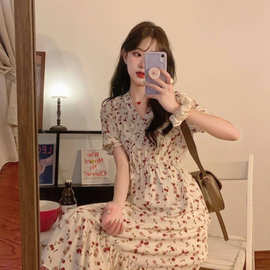 2023新款连衣裙女夏法式大码碎花季胖妹妹收腰遮肚子显瘦中长款潮