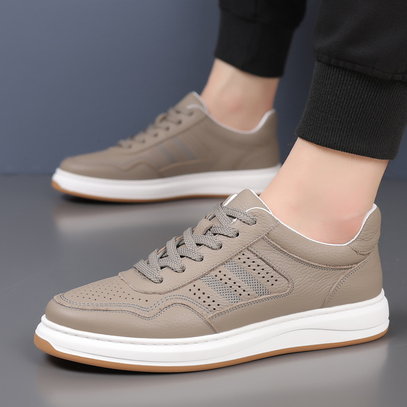 Piel de vaca de primera capa de verano nuevos hombres sandalias de cuero de cuero casual para hombres zapatos de hombre huecos perforados transpirables zapatos de hombre