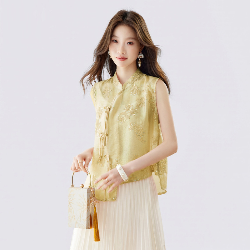 New Chinese-Style National Style Sleeveless Shirt for Women, Summer 2026 New Model, High-End Embroidered Button Design, Stunning and Age-Reducing Blouse Top
