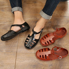 纯色男士包头洞洞猪笼凉拖鞋复古镂空透气时尚凉鞋怀旧外贸司机鞋