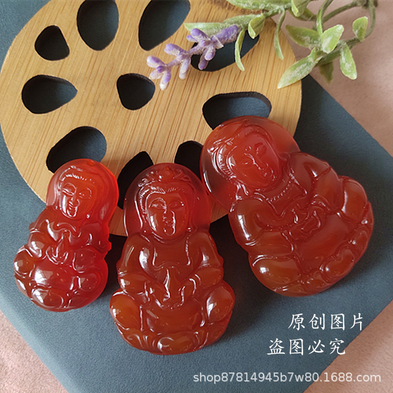 Factory wholesale red agate Guanyin pendant small medium and large chalcedony Bodhisattva necklace men's life year to protect peace Yu Pei