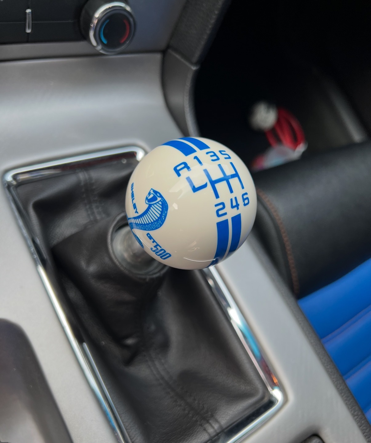 Car Modification with Gear Shift Lever, Black Mustang 5-Speed Spherical Manual Gear Shift Knob