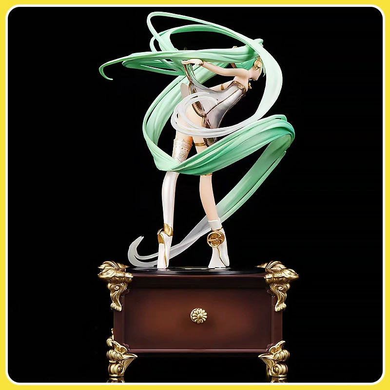 Новый продукт впервые появился на 5-й годовщине симфоний Miku 5th Anniversary Symphony Symphony Machine