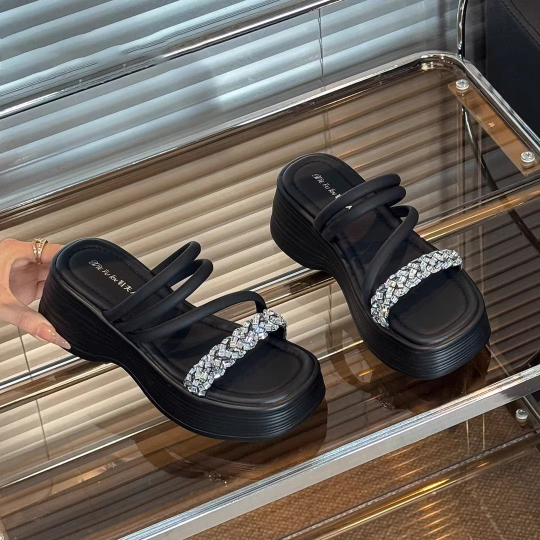 Thick-Soled Outer Wear Small Sandals for Women 2025 Summer New Fashion Versatile Fairy Style Open-Toe Roman Slippers
