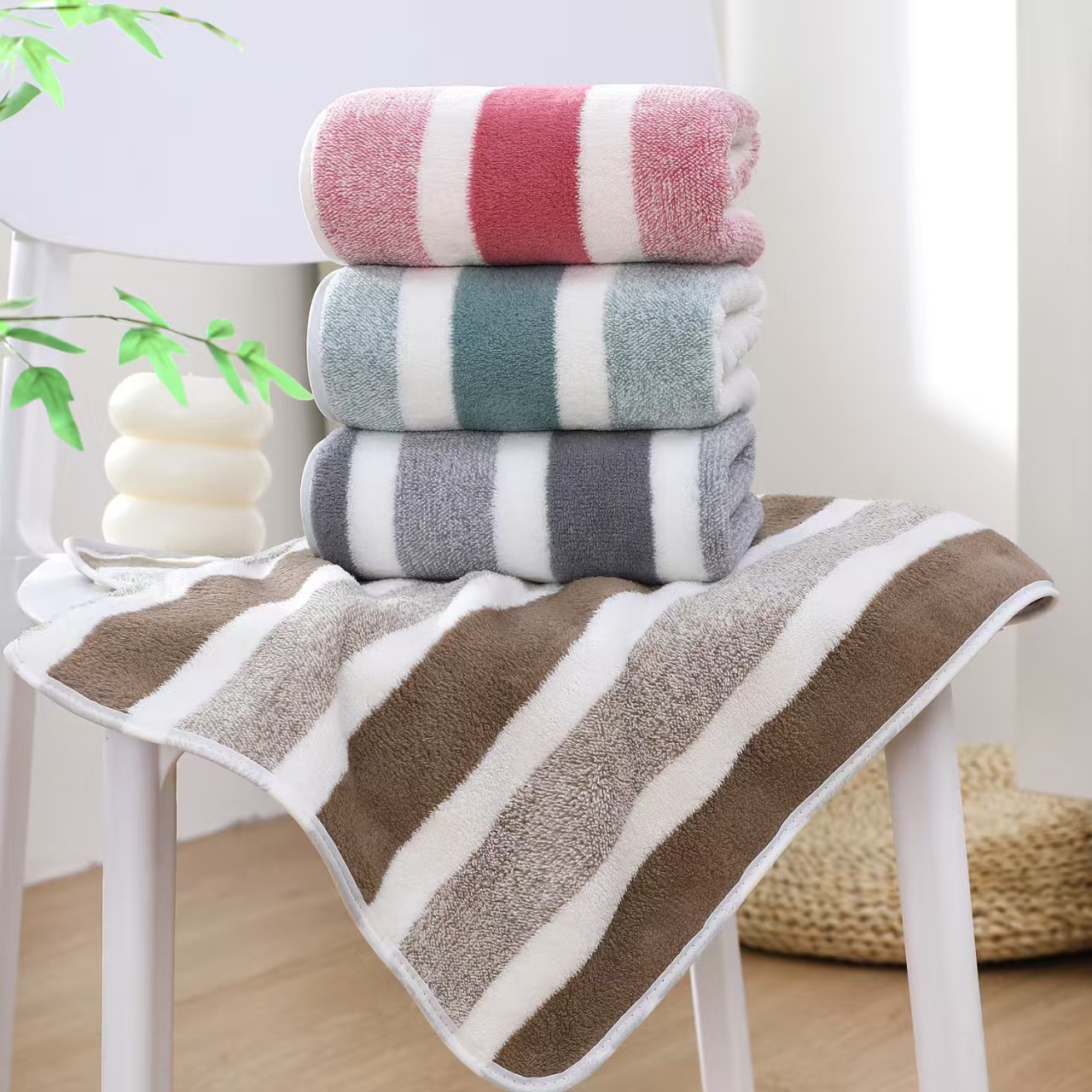 Tessuto in pile di corallo all'ingrosso, ampio, morbido, extra-large, spesso, altamente assorbente, ad asciugatura rapida, per uso domestico, ispessito_voghion.com