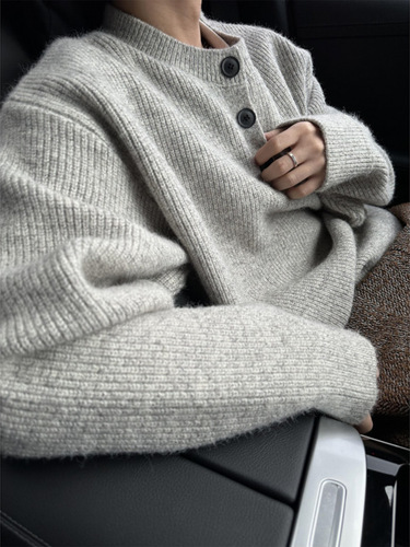 Leisurely and Luxurious Henley Collar Knit Sweater for Men - Autumn/Winter Edition, Korean Style Fashion Brand, Design-Savvy Hooded Soft and Plush Knit Top