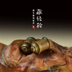 緑檀木彫りはバケツの部品を開閉して収納することができます。