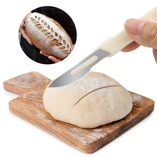 Kitchen practical gadgets European bread cutter European bread cutter French baguette cutting knife carbon steel knife baking tool