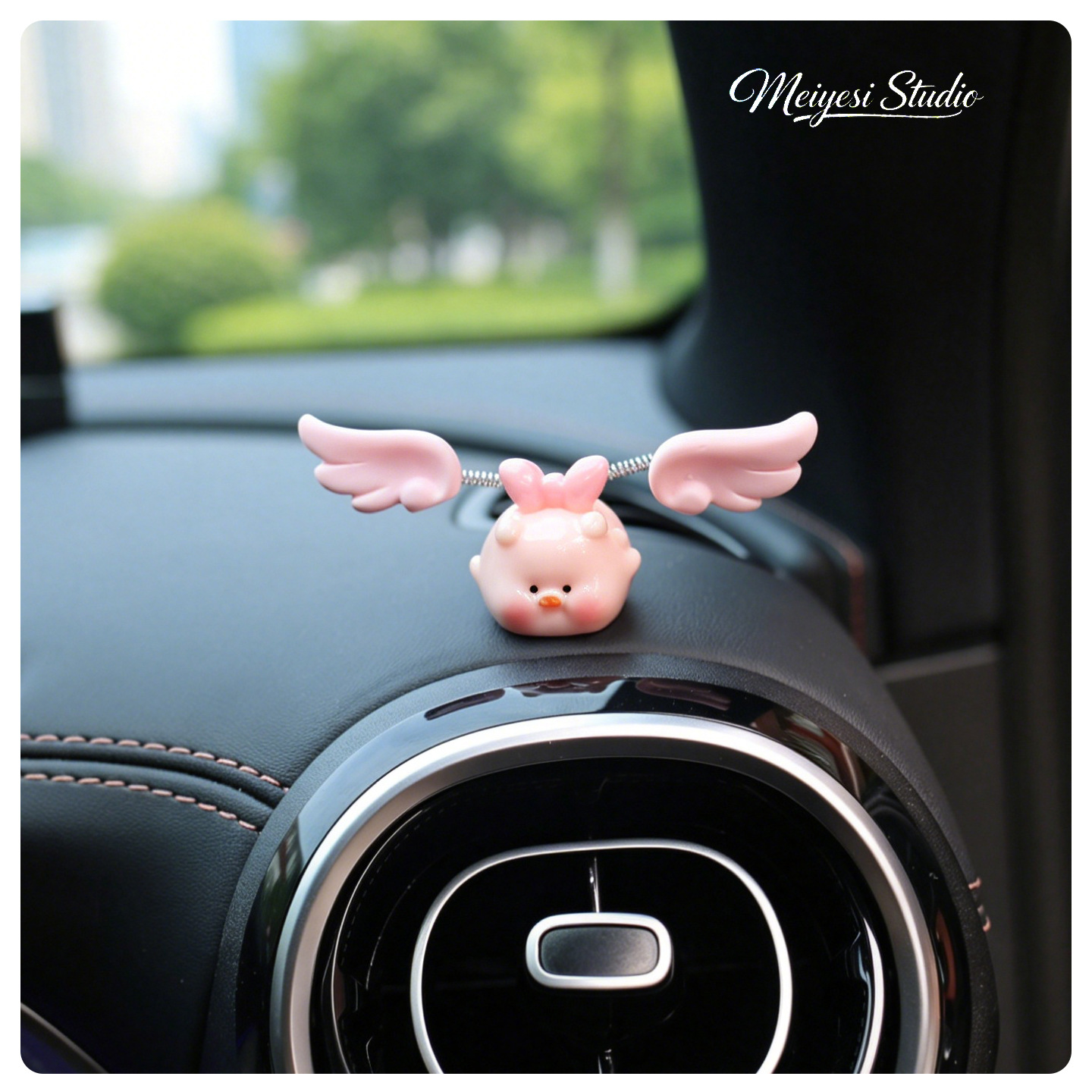 Mini lindo swing flying cerdo adornos de automóvil curar la consola central pequeñas adornos descomprimir artefactos mágicos