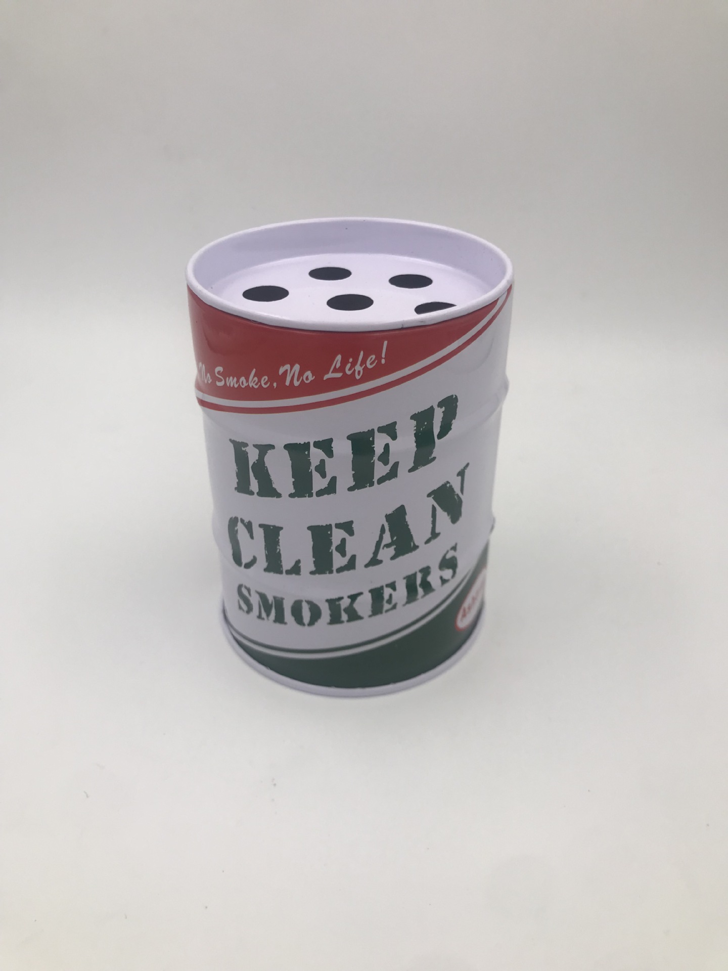 Moda japonesa de moda barril de aceite cenicero personalidad mini cenicero de acero inoxidable barril de gasolina cenicero