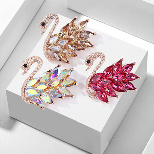 �{���n��r�пɐۺϽ�ˮ�����Z��ᘄe��ػ����b���brooch��Ůʽ