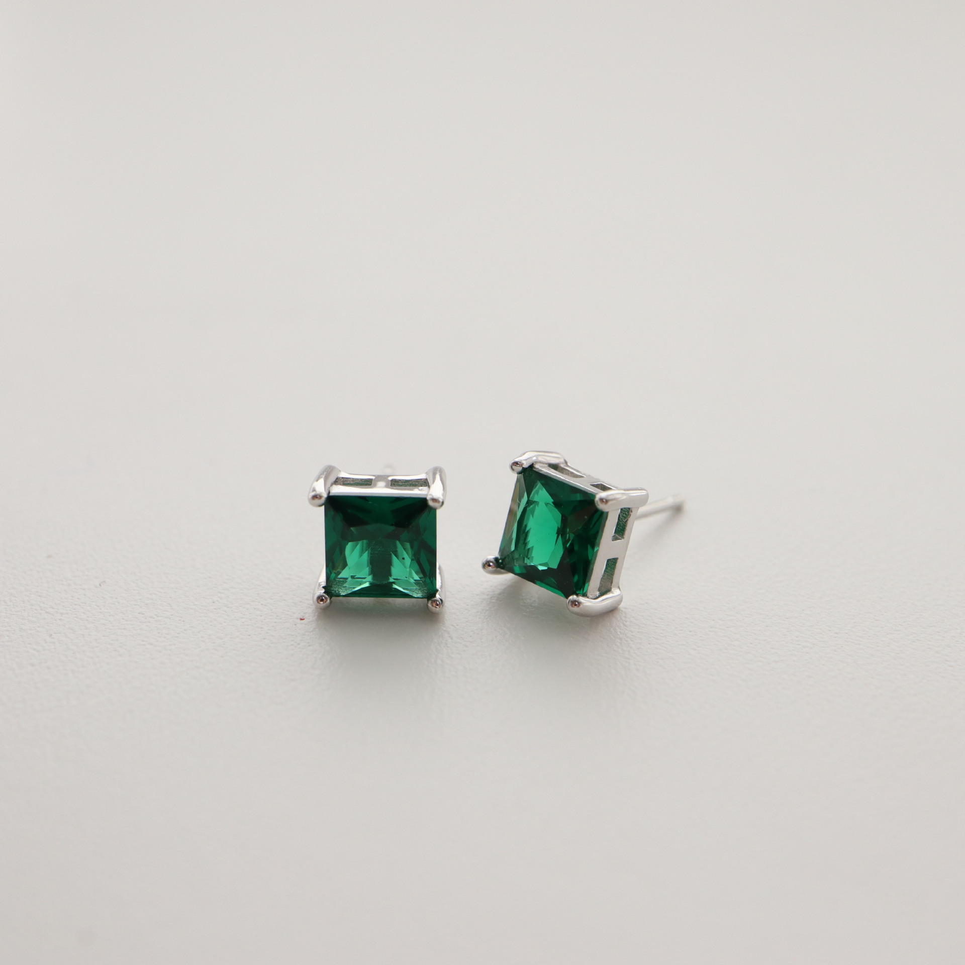 1g Weight 925 Sterling Silver Ear Needle Material Ear Studs Classification 1 Pair Quantity Holiday, Daily Occasion 925 Sterling Silver Material Geometric Pattern Unisex Gender Simple Style, Classic Style Style 1 Pair 925 Sterling Silver 925 Sterling Silver Earrings Geometric Ear Studs 1