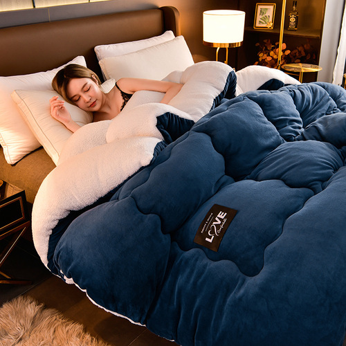 Home Double-Sided Lamb Fleece Winter Blanket, Thick Insulated Feather and Wool Filled Core, Full Cotton Milk Wool Winter Blanket for Wholesale