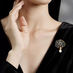 山茶花胸針夏季女輕奢高檔流蘇珍珠胸花小香風氣質西裝別針配飾品