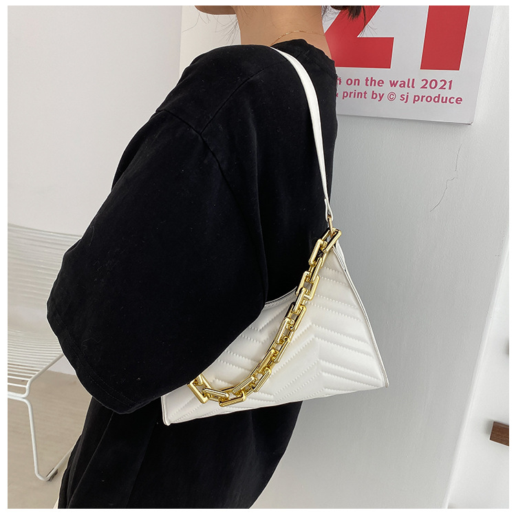 Retro New Fashion Korean Simple Western Style Chain Armpit Bag display picture 4