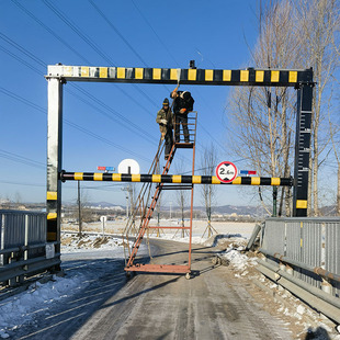 Railway Bridge Height Limit Pole Highway Rural Road Community Garage Bridge Deck Electric Hydraulic Remote Control Height Limit Frame Intelligent