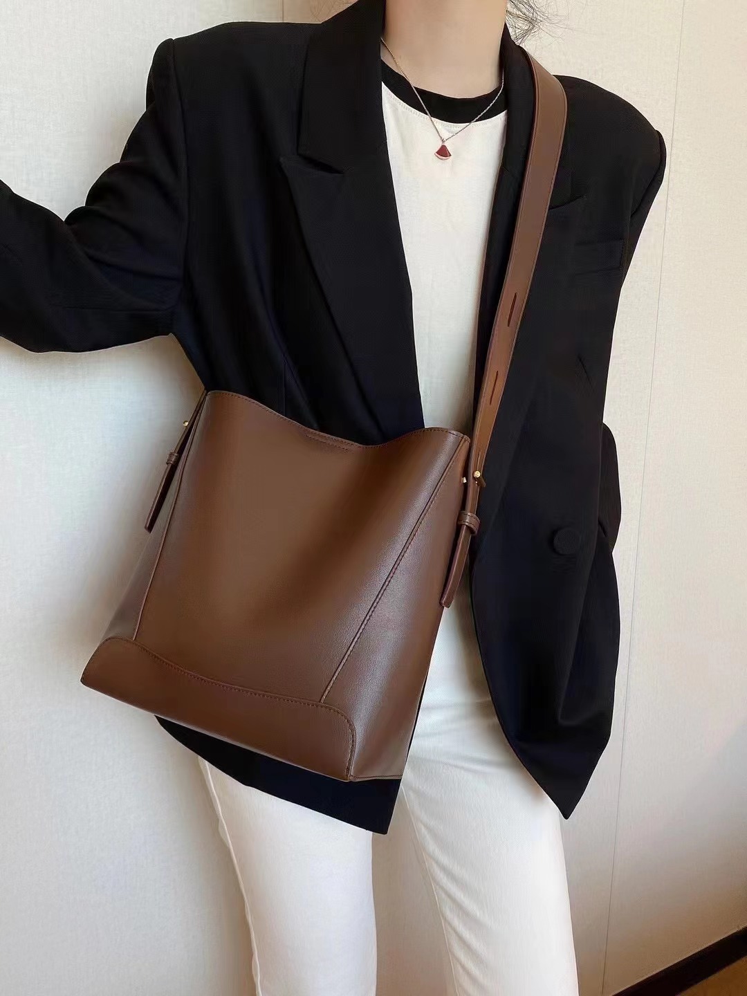 Leren bucket bag dames grote capaciteit schoudertas_voghion.com