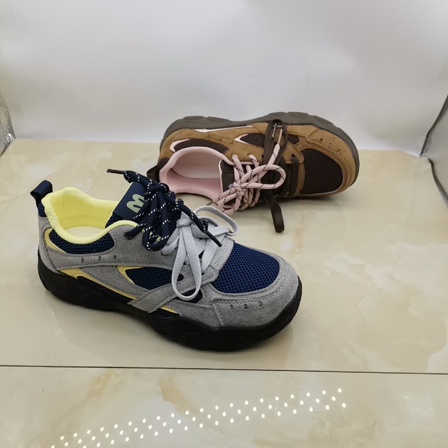 36-40 Tamaño de malla ultra ligera zapatos de skate de entrenamiento de primavera y otoño nuevo chic nicho coreano universal casual fondo grueso