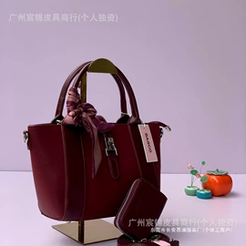 女士手提包;童套装;童连衣裙