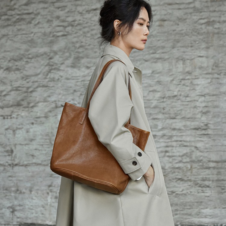 QZ Vegetable-Tanned Top Grain Cowhide Tote Bag for Women - Retro Casual Versatile Underarm Shoulder Bag, Large Capacity Commuter Bag - Thumbnail 3