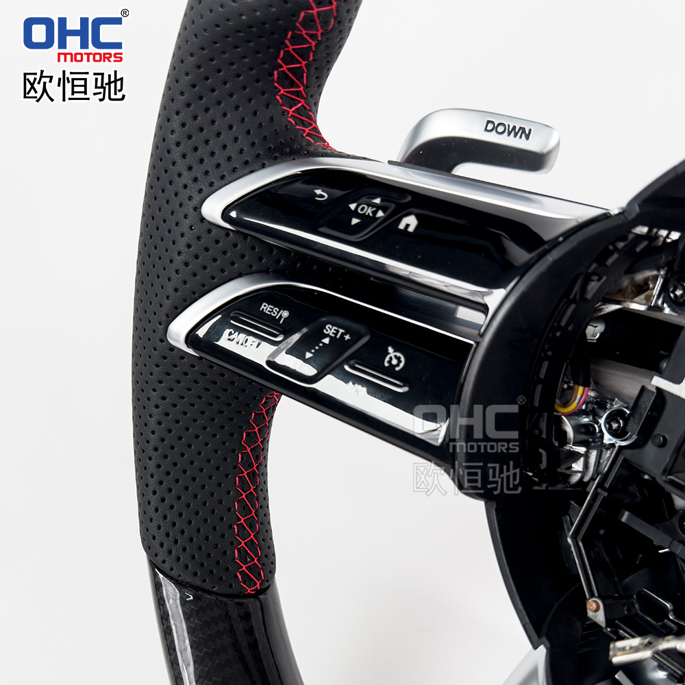 Suitable for Mercedes-Benz A- Class C- Class E-Class GLA GLC GLB GLE carbon fiber steering wheel dragonfly disc old change new modification