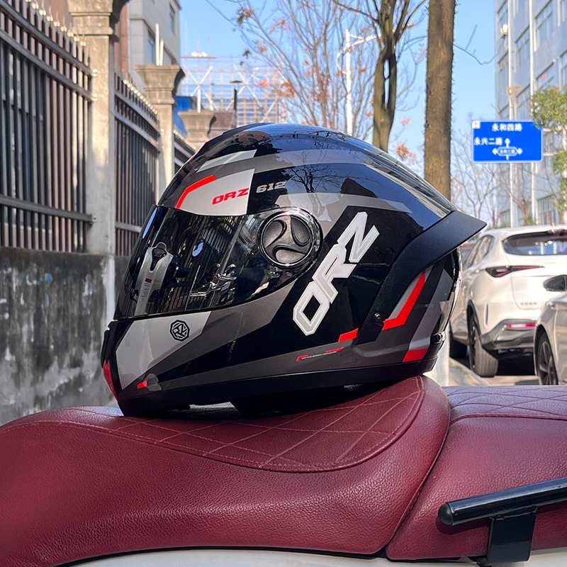 은도금된 레드 미디엄