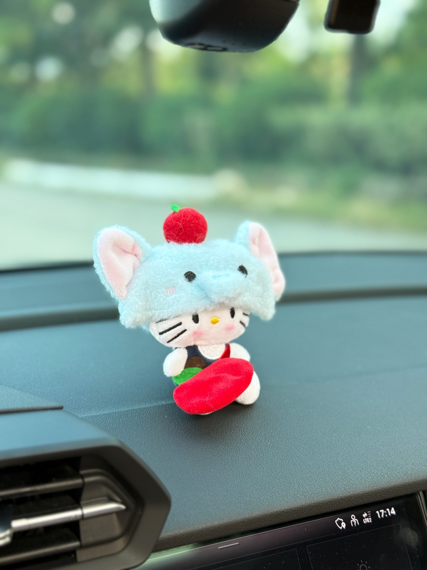 Cartoon Plush Cute Doll Car Ornaments 2025 New Car Dashboard Center Console Car Interior Decorations