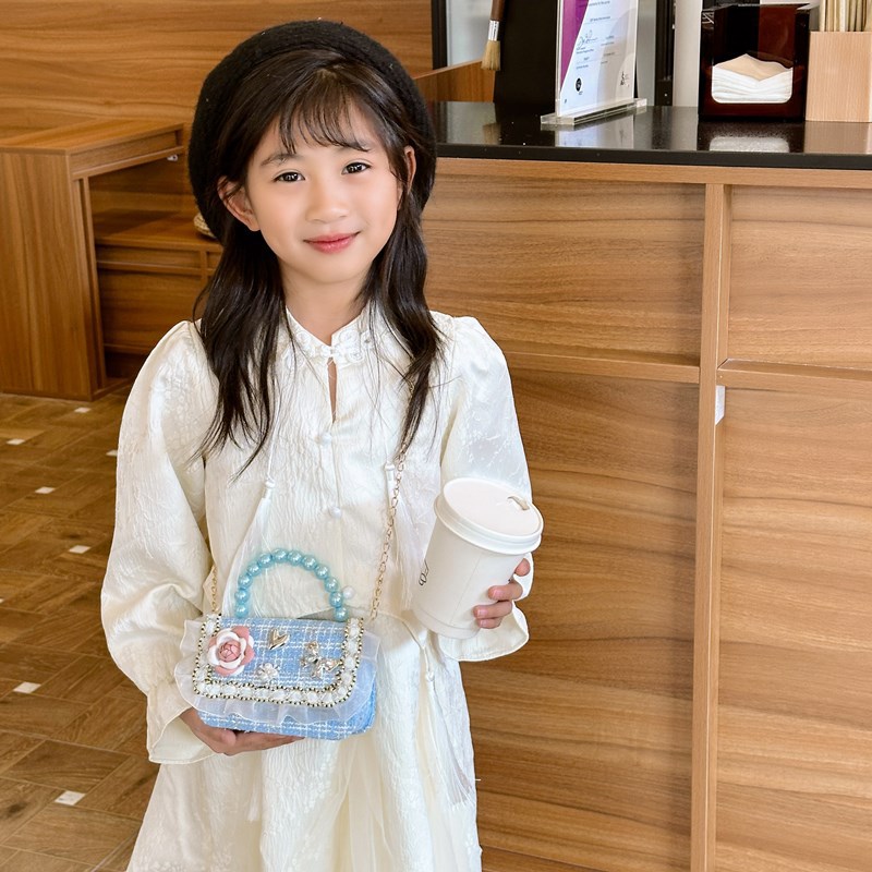 Bolsa de hombro coreana para niñas, arco de perlas, lindas flores, bolso de mochila para bebés, nuevo tipo de bolso para niños fragante.