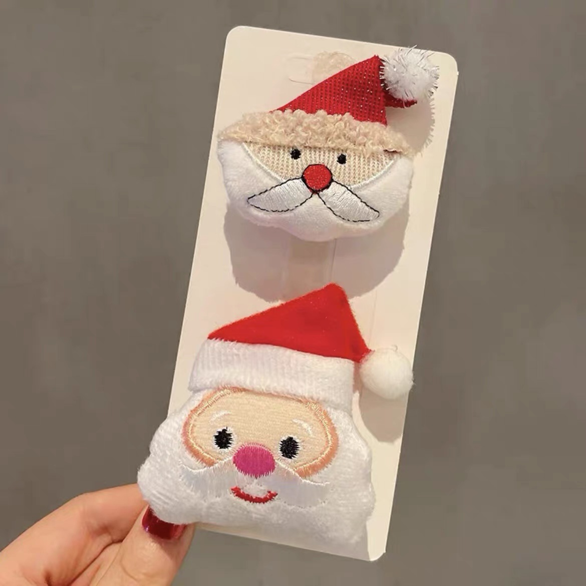 Broche de Navidad para mujeres regalos de alce pines para niños decoración de vacaciones pequeños regalos accesorios muñeco de nieve pequeños regalos image 18