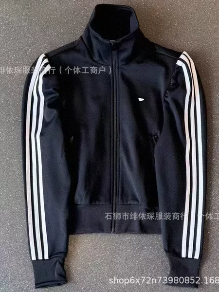 Three-stripe short sweatshirt jacket for women, 2026 new spring and autumn baseball jacket, early autumn sports wear