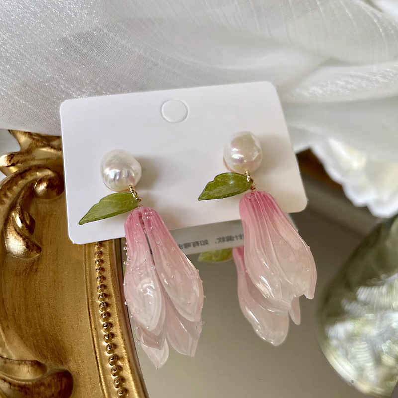 ファッショナブルな古代スタイルのマグノリアの花ハイエンドアクリル接着剤 DIY シンプルでファッショナブルなナチュラルスタイルのイヤリング|undefined