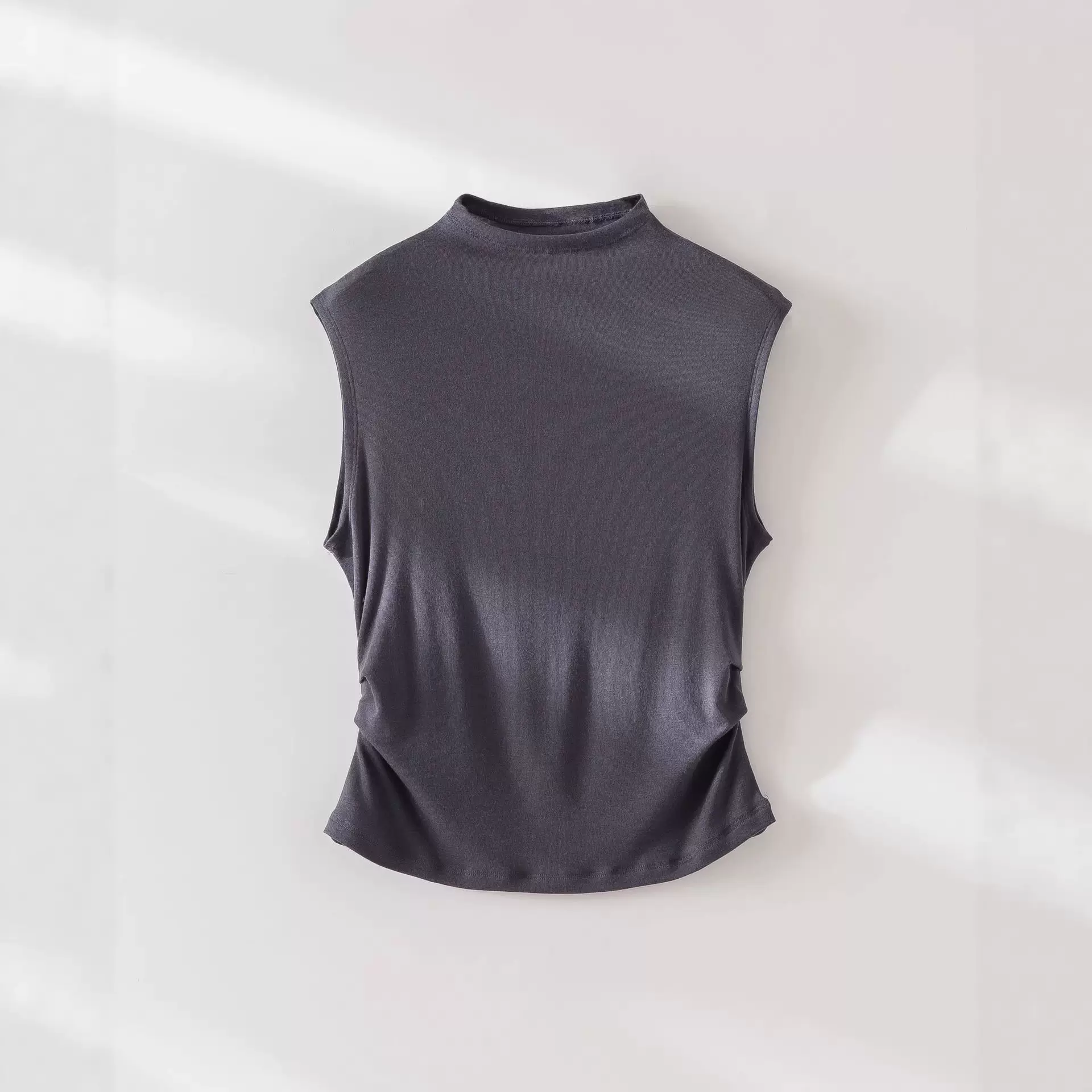 26年春夏天丝羊毛立领无袖背心女百搭内搭外穿上衣女收腰显瘦设计