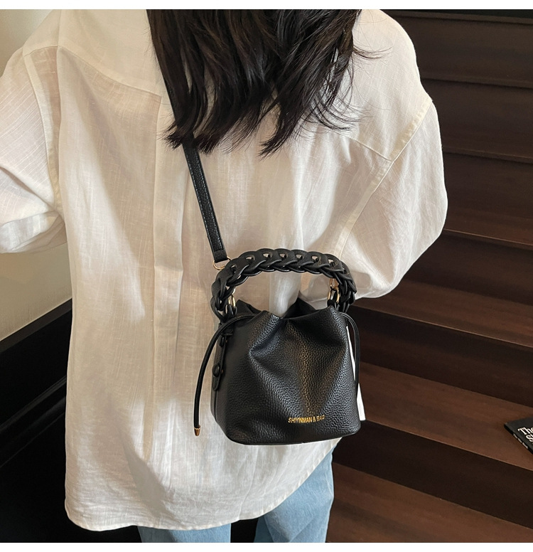 Korean style bucket bag 2025 Summer new style, trendy and versatile, women's crossbody, niche and super popular single-shoulder bag undefined