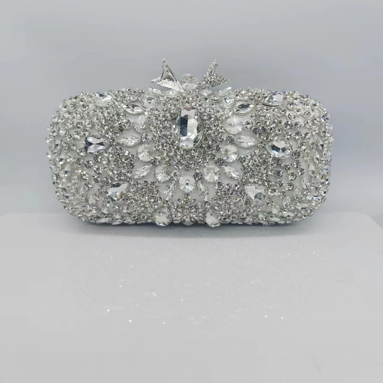 Fabricantes de suministro de diamantes regalo mano bolsa de regalo de diamantes proceso de vestir bolsa de noche bolsa de oro bolsa de nieve bolsa de cena
