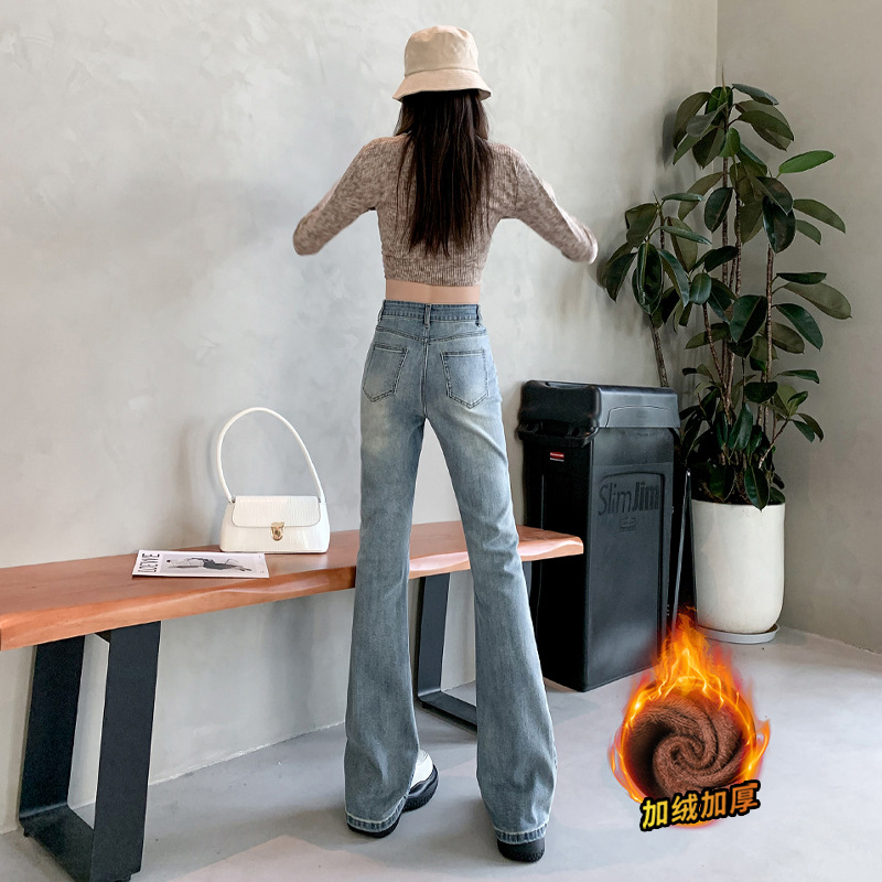 2024 가을과 겨울을위한 레트로 향수 블루 마이크로 플레어 청바지 여성용 기모 높은 허리 탄성 슬림 핏 긴 바지