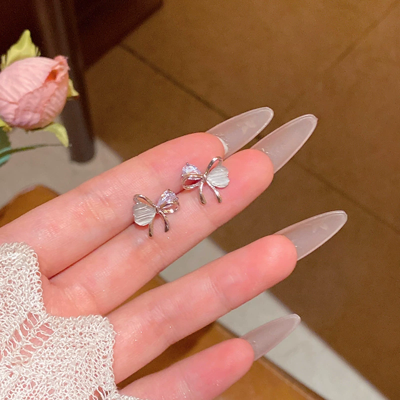 Серьги (универсальные) женские, светлая роскошь серебристые и золотистые тона, набор разного стиля