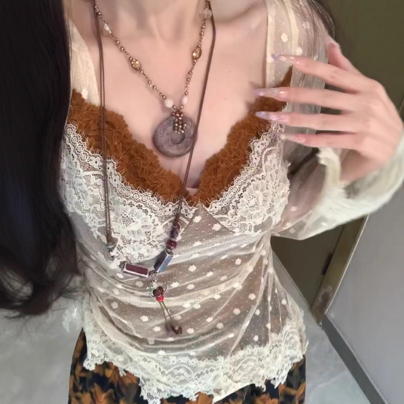 Pure Desire V Neck Lace Polka Dot Bell Sleeve T-Shirt for Women Early Autumn Slim Waist Short Chiffon Shirt Chic Sexy Top