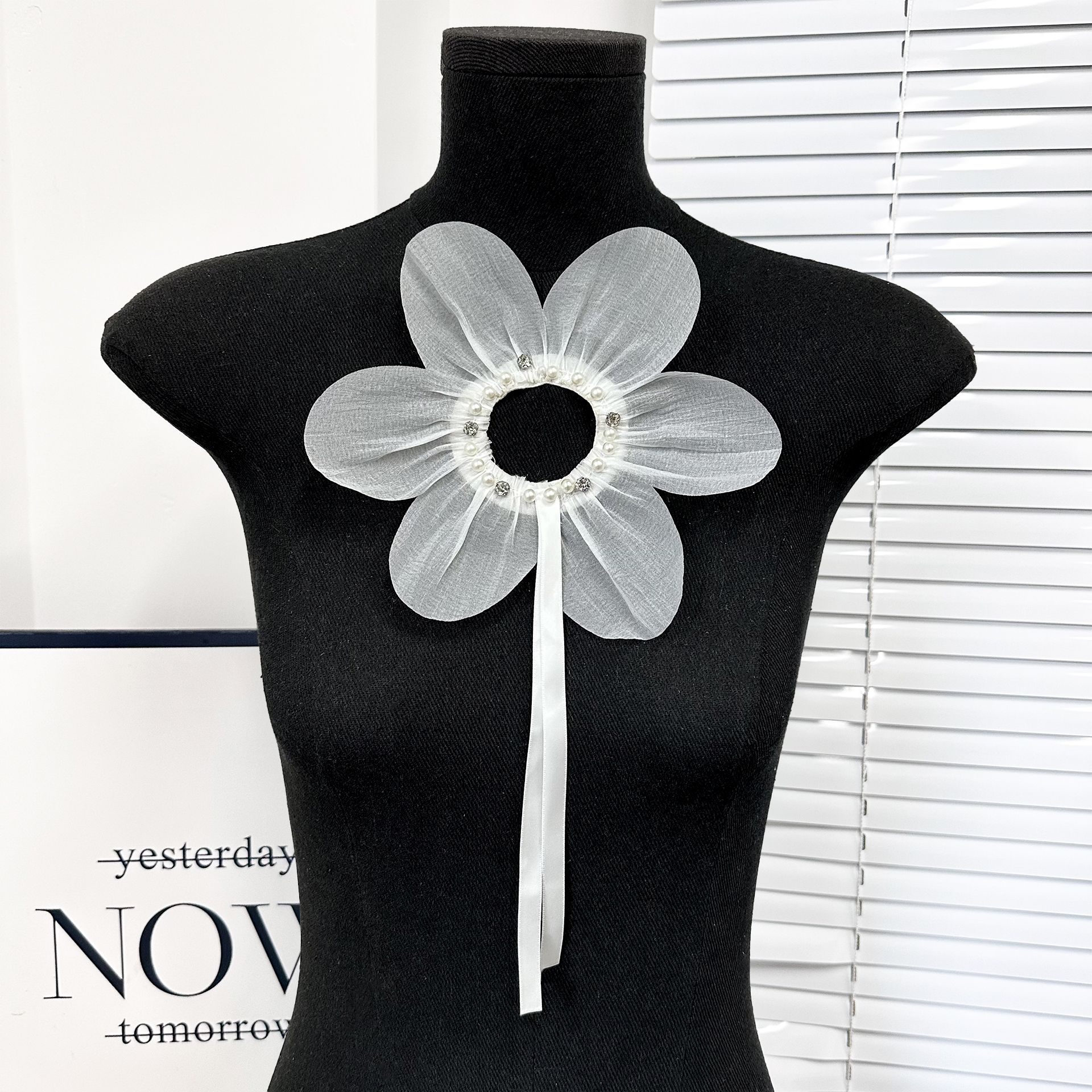 Accesorios para el cabello retro de encaje tricolor gran flor accesorios para el cabello collares zapatos sombreros maletas vestidos dulce decoración flor de pecho image 11