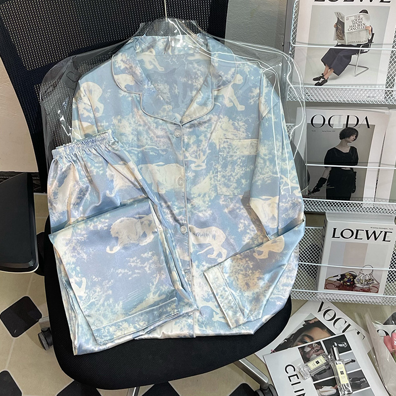 Pijamas de seda artificial para mujeres 2023 Primavera y otoño de manga larga de seda de hielo suelta talla grande traje de mujer de una sola pieza de entrega