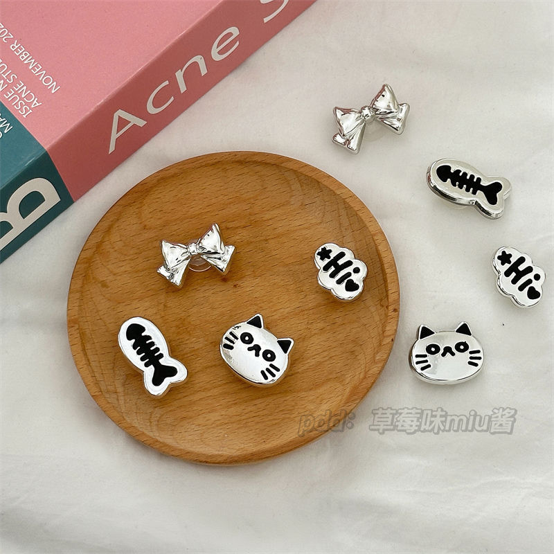 甜酷银色系洞洞鞋鞋扣diy猫咪装饰鞋花高级感百搭鞋面可拆卸卡扣