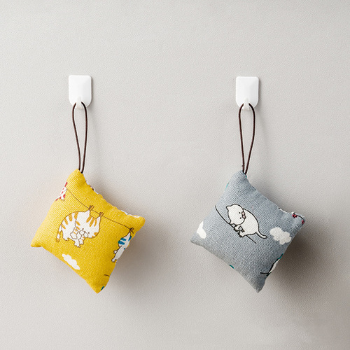 Japan KM extra small sticky hook cute mini small traceless hook kindergarten wall key decoration hook