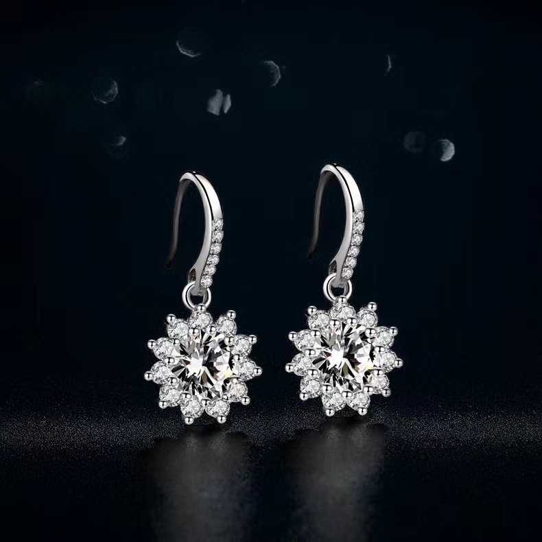 Orecchini a girasole in moissanite 1 carato placcati oro_voghion.com